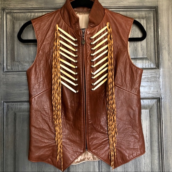 Spectacular Unique Leather Vest Ornate Detail - Picture 2 of 8